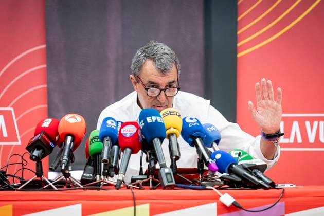 The director of La Vuelta, Javier Guillén, appears after the pro-Palestinian protests in Madrid The director of La Vuelta Ciclista a Espana, Javier Guillén, during a press conference, after finishing the Vuelta Ciclista a Espana 2025, in Madrid Spain Javier Guillén has appeared to comment on what happened during the last days in La Vuelta, and after the incidents in Madrid that forced to stop the Spanish round Since last September 3, when La Vuelta passed through Bilbao, there have been pro-Palestinian protests at different points in the race and against the participation of the Israeli team in the competition, The protests culminated yesterday in Madrid, forcing the cancellation of the last stage of La Vuelta a Espana for security reasons, after serious incidents and invasion of the route by demonstrators The podium ceremony was also suspended and the episode left an unprecedented mark on the closing of the Spanish round 15 SEPTEMBER 2025 LA VUELTA SPORTS CYCLISM A Pé Madrid Madrid Madrid Spain Copyright: xA.xPÃ rezxMecax 6955891