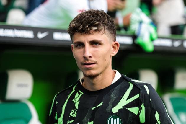 Jesper Lindström (VfL Wolfsburg,19) - 1. Fussball Bundesliga Saison 2025-2026 VfL Wolfsburg vs. 1. FC Köln in der Volkswagen Arena in Wolfsburg - Fussball,Deutschland,Mann,Männer,13.09.2025 *** Jesper Lindström VfL Wolfsburg,19 1 Soccer Bundesliga Season 2025 2026 VfL Wolfsburg vs 1 FC Köln at the Volkswagen Arena in Wolfsburg Soccer,Germany,Man,Men,13 09 2025
