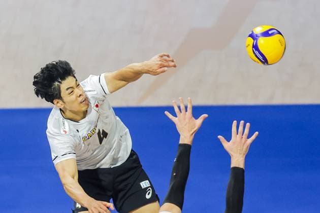 (250915) -- QUEZON CITY, Sept. 15, 2025 -- Miyaura Kento of Japan competes during the pool G match between Canada and Japan at the FIVB Men s World Championship, WM, Weltmeisterschaft 2025 in Quezon City, the Philippines, on Sept. 15, 2025. ) (SP) THE PHILIPPINES-QUEZON CITY-FIVB MEN S WORLD CHAMPIONSHIP 2025-CAN VS JPN ROUELLExUMALI 