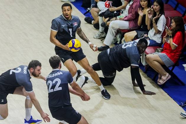(250915) -- QUEZON CITY, Sept. 15, 2025 -- Players of Canada compete during the pool G match between Canada and Japan at the FIVB Men s World Championship, WM, Weltmeisterschaft 2025 in Quezon City, the Philippines, on Sept. 15, 2025. ) (SP) THE PHILIPPINES-QUEZON CITY-FIVB MEN S WORLD CHAMPIONSHIP 2025-CAN VS JPN ROUELLExUMALI 