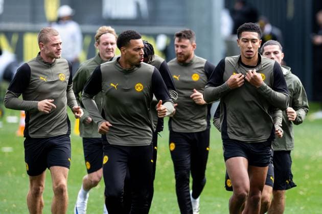15 09 2025, Final training session for the UEFA Champions League match between Juventus Turin and Borussia Dortmund, f l Julian Ryerson Borussia Dortmund , Julian Brandt Borussia Dortmund , Felix Nmecha Borussia Dortmund , Salih Özcan Borussia Dortmund , Jobe Bellingham Borussia Dortmund , Dortmund training ground Borussia Dortmund NRW Germany xRHR PHOTO DEx Copyright: DennisxEwert RHR-FOTOx RHR-FOTO DE
