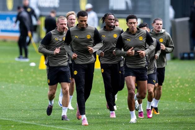 15 09 2025, Final training session for the UEFA Champions League match between Juventus Turin and Borussia Dortmund, f l Julian Ryerson Borussia Dortmund , Julian Brandt Borussia Dortmund , Felix Nmecha Borussia Dortmund , Carney Chukwuemeka Borussia Dortmund , Jobe Bellingham Borussia Dortmund , Marcel Sabitzer Borussia Dortmund , Dortmund training ground Borussia Dortmund NRW Germany xRHR PHOTO DEx Copyright: DennisxEwert RHR-FOTOx RHR-FOTO DE