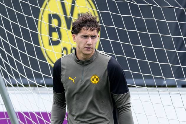 15 09 2025, Final training session for the UEFA Champions League match between Juventus Turin and Borussia Dortmund, Goalkeeper Silas Ostrzinski Borussia Dortmund , Dortmund Training ground Borussia Dortmund NRW Germany xRHR PHOTO DEx Copyright: DennisxEwert RHR-FOTOx RHR-FOTO DE
