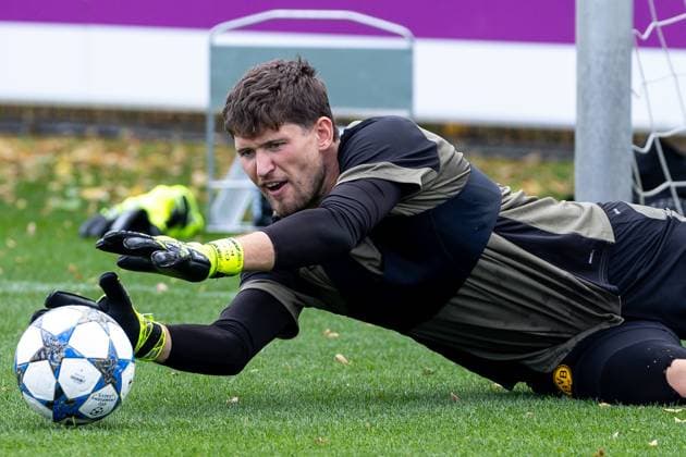 15 09 2025, Final training session for the UEFA Champions League match between Juventus Turin and Borussia Dortmund, Goalkeeper Gregor Kobel Borussia Dortmund , Dortmund Training ground Borussia Dortmund NRW Germany xRHR PHOTO DEx Copyright: DennisxEwert RHR-FOTOx RHR-FOTO DE