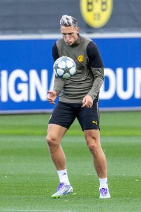 15 09 2025, Final training session for the UEFA Champions League match between Juventus Turin and Borussia Dortmund, Nico Schlotterbeck Borussia Dortmund , Dortmund Training ground Borussia Dortmund NRW Germany xRHR PHOTO DEx Copyright: DennisxEwert RHR-FOTOx RHR-FOTO DE