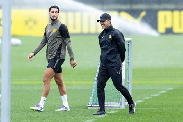 15 09 2025, Final training session for the UEFA Champions League match between Juventus Turin and Borussia Dortmund, f l Ramy Bensebaini Borussia Dortmund , coach Niko Kovac Borussia Dortmund , Dortmund training ground Borussia Dortmund NRW Germany xRHR PHOTO DEx Copyright: DennisxEwert RHR-FOTOx RHR-FOTO DE