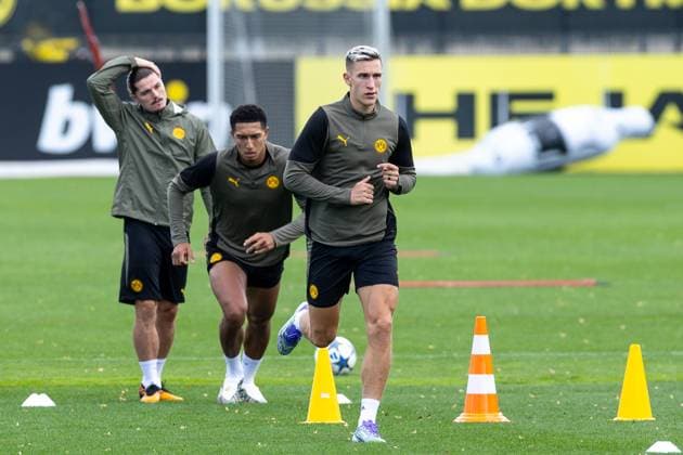 15 09 2025, Final training session for the UEFA Champions League match between Juventus Turin and Borussia Dortmund, f l Marcel Sabitzer Borussia Dortmund , Jobe Bellingham Borussia Dortmund , Nico Schlotterbeck Borussia Dortmund , Dortmund training ground Borussia Dortmund NRW Germany xRHR PHOTO DEx Copyright: DennisxEwert RHR-FOTOx RHR-FOTO DE