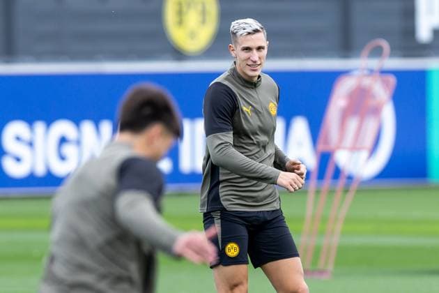 15 09 2025, Final training session for the UEFA Champions League match between Juventus Turin and Borussia Dortmund, Nico Schlotterbeck Borussia Dortmund laughs, Dortmund training ground Borussia Dortmund NRW Germany xRHR PHOTO DEx Copyright: DennisxEwert RHR-FOTOx RHR-FOTO DE