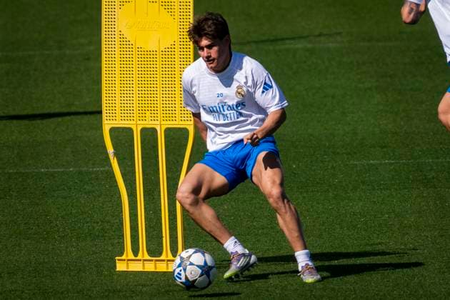 Real Madrid CF Training Session And press conference, PK, Pressekonferenz - UEFA Champions League 2025 26 League Phase MD1 Fran Garcia of Real Madrid is seen training during the Training Session and Press Conference ahead of the UEFA Champions League 2024 25 match against Olympique de Marseille at Ciudad Real Madrid on September 15, 2025 in Valdebebas, Spain. Valdebebas Ciudad Real Madrid Madrid Spain Copyright: xAlbertoxGardinx AGardin_20250915_Foot_Cha_ReaMad_Pc_0410