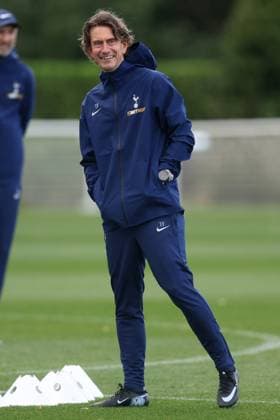 Tottenham Training 15. September 2025, Enfield Tottenham Hotspur Training Tottenham Hotspur Manager Thomas Frank Foto Charlotte Wilson Abseits Enfield UK  Copyright: xCharlottexWilsonx xOffsidexOffside