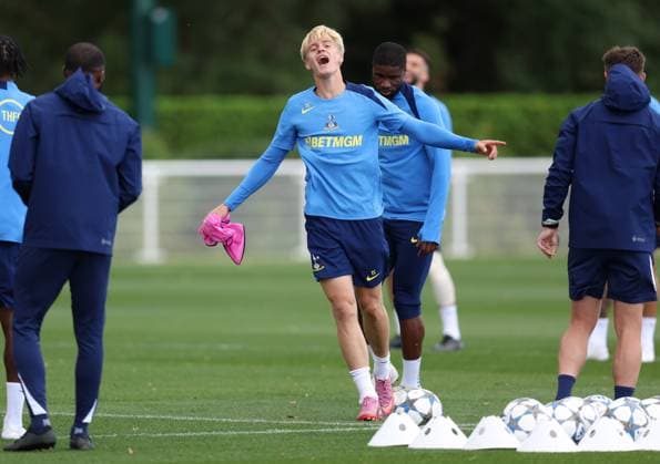 Tottenham Training 15 September 2025, Enfield Tottenham Hotspur Training Lucas Bergvall von Tottenham Hotspur Foto Charlotte Wilson Abseits Enfield UK  Copyright: xCharlottexWilsonx xOffsidexOffside