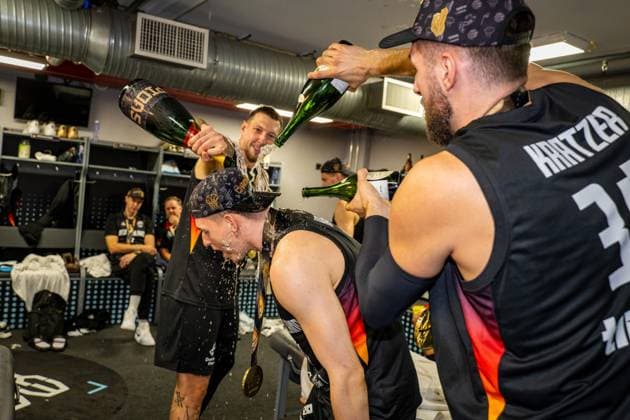 Basketball Riga 14 09 2025 DBB international match men men EuroBasket 2025 Final Turkey TUR Germany GER Germany wins and is European champion Celebration and jubilation in the team cabin Team cabin Justus Hollatz Germany, No 21 Daniel Theis Germany, No 10 hi Leon Kratzer Germany, No 34 Champagne