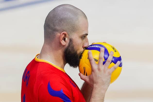 (250915) -- QUEZON CITY, Sept. 15, 2025 -- Bela Florian Bartha of Romania is seen during the pool B match between the Netherlands and Romania at the FIVB Men s World Championship, WM, Weltmeisterschaft 2025 in Quezon City, the Philippines, on Sept. 15, 2025. ) (SP)THE PHILIPPINES-QUEZON CITY-FIVB MEN S WORLD CHAMPIONSHIP 2025-NED VS ROU ROUELLExUMALI 