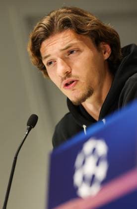 Union s Fedde Leysen pictured during a press conference, PK, Pressekonferenz of Belgian soccer team Royale Union Saint-Gilloise in Eindhoven, The Netherlands, on Monday 15 September 2025. The team prepares for tomorrow s match against Dutch team PSV Eindhoven, on the opening day of the League phase of the UEFA Champions League tournament. VIRGINIExLEFOUR  x134347857x