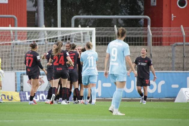 15.09.2025, xgrfx, Fussball Google Pixel Frauen-Bundesliga, Bayer Leverkusen - 1.FC Union Berlin v.l. Tor, Valentina Mädl (Bayer Leverkusen) (DFL DFB REGULATIONS PROHIBIT ANY USE OF PHOTOGRAPHS as IMAGE SEQUENCES and or QUASI-VIDEO) Leverkusen