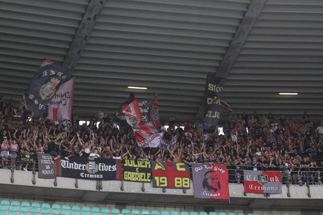 Cremonese fans fans show their support during Hellas Verona FC vs US Cremonese, 3Â° Serie A Enilive 2025-26 game at Marcantonio Bentegodi stadium in Verona (VR), Italy, on September 15, 2025.  Copyright: xDavidexCasentini IPAxSportx xipa-agency.netx xx IPA_64907178 IPA_Agency_IPA64907178