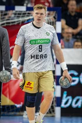 DAIKIN HBL SG Flensburg Handewitt vs TSV Hannover Burgdorf 15 09 25 Vilhelm Poulsen Nr 09, TSV Hannover Burgdorf at the warm up DAIKIN HBL SG Flensburg Handewitt vs TSV Hannover Burgdorf, GP JOULE Arena Flensburg on 15 09 25 Copyright: xBEAUTIFULxSPORTS MarioxM.xKobergx