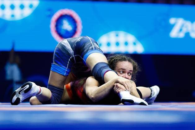 2025 World Wrestling Championships 59kg WW - Laurence Beauregard (CAN) df. Bediha Gun (TUR) *** 2025 World Wrestling Championships 59kg WW Laurence Beauregard CAN df Bediha Gun TUR Copyright: xUnitedxWorldxWrestlingx xKostadinxAndonovx