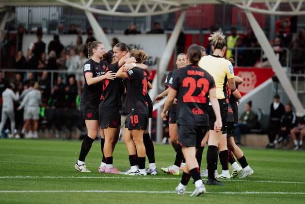 15 09 25, Women, Football, Google Pixel Womens Bundesliga, Season 2025 2026, Bayer 04 Leverkusen 1 FC Union Berlin, 2 Matchday Bayer 04 Leverkusen Celebrating the goal for 2 0 by Valentina Mädl 17 Bayer 04 Leverkusen Leverkusen Ulrich Haberland Stadion NRW Germany