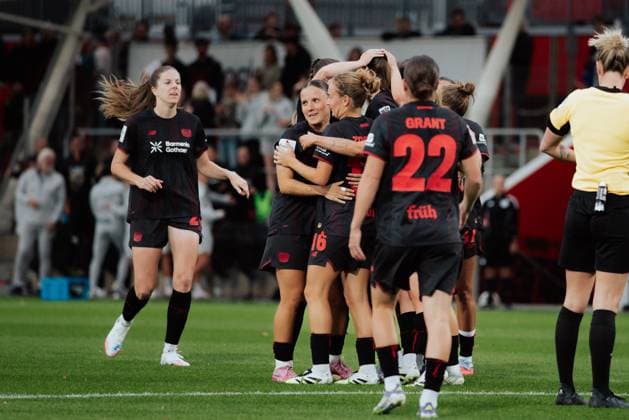 15 09 25, Women, Football, Google Pixel Womens Bundesliga, Season 2025 2026, Bayer 04 Leverkusen 1 FC Union Berlin, 2 Matchday Bayer 04 Leverkusen Celebrating the goal for 2 0 by Valentina Mädl 17 Bayer 04 Leverkusen Leverkusen Ulrich Haberland Stadion NRW Germany