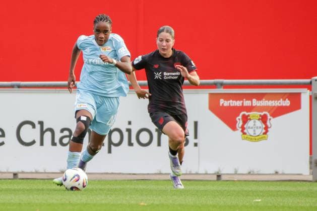 15 09 2025, xgrfx, Soccer Google Pixel Women Bundesliga, Bayer Leverkusen 1 FC Union Berlin v l Naika Reissner 1 FC Union Berlin , Ruby Grant Bayer Leverkusen DFL DFB REGULATIONS PROHIBIT ANY USE OF PHOTOGRAPHS as IMAGE SEQUENCES and or QUASI VIDEO Leverkusen