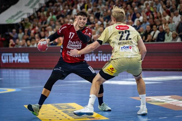 DAIKIN HBL SG Flensburg Handewitt vs TSV Hannover Burgdorf 15 09 25 Marko Grgic Nr 17, SG Flensburg Handewitt vs Marian Michalczik Nr 22, TSV Hannover Burgdorf DAIKIN HBL SG Flensburg Handewitt vs TSV Hannover Burgdorf, GP JOULE Arena Flensburg on 15 09 25 Copyright: xBEAUTIFULxSPORTS MarioxM.xKobergx