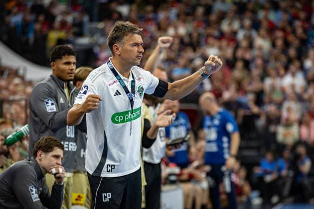 DAIKIN HBL SG Flensburg Handewitt vs TSV Hannover Burgdorf 15 09 25 Christian Prokop Coach TSV Hannover Burgdorf, DAIKIN HBL SG Flensburg Handewitt vs TSV Hannover Burgdorf, GP JOULE Arena Flensburg on 15 09 25 Copyright: xBEAUTIFULxSPORTS MarioxM.xKobergx