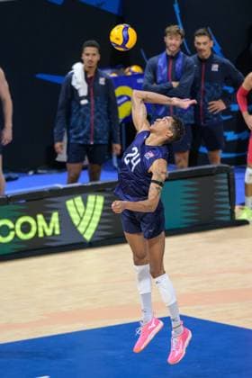 September 15, 2025, Quezon City, Manila, Philippines: USA vs Portugal in their Pool Phase match during the FIVB Mens Volleyball World Championship, WM, Weltmeisterschaft 2025 in Manila, Philippines. USA wins in 3 sets. USAs Merrick McHENRY Quezon City Philippines - ZUMAr144 20250915_zap_r144_005 Copyright: xJaynexRussellx