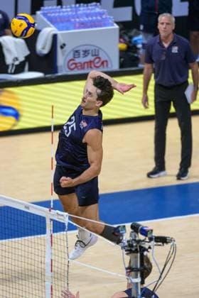September 15, 2025, Quezon City, Manila, Philippines: USA vs Portugal in their Pool Phase match during the FIVB Mens Volleyball World Championship, WM, Weltmeisterschaft 2025 in Manila, Philippines. USA wins in 3 sets. USAs Ethan CHAMPLIN in action Quezon City Philippines - ZUMAr144 20250915_zap_r144_011 Copyright: xJaynexRussellx