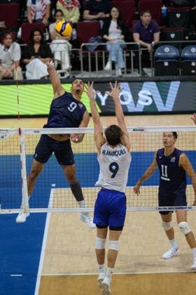 September 15, 2025, Quezon City, Manila, Philippines: USA vs Portugal in their Pool Phase match during the FIVB Mens Volleyball World Championship, WM, Weltmeisterschaft 2025 in Manila, Philippines. USA wins in 3 sets. USAs Gabriel GARCIA In action Quezon City Philippines - ZUMAr144 20250915_zap_r144_015 Copyright: xJaynexRussellx