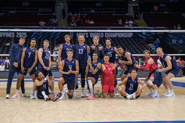 September 15, 2025, Quezon City, Manila, Philippines: USA vs Portugal in their Pool Phase match during the FIVB Mens Volleyball World Championship, WM, Weltmeisterschaft 2025 in Manila, Philippines. USA wins in 3 sets. Quezon City Philippines - ZUMAr144 20250915_zap_r144_025 Copyright: xJaynexRussellx