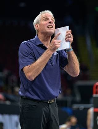 September 15, 2025, Quezon City, Manila, Philippines: USA vs Portugal in their Pool Phase match during the FIVB Mens Volleyball World Championship, WM, Weltmeisterschaft 2025 in Manila, Philippines. USA wins in 3 sets. USAs coach, USA Coach, Karch KIRALY Quezon City Philippines - ZUMAr144 20250915_zap_r144_032 Copyright: xJaynexRussellx