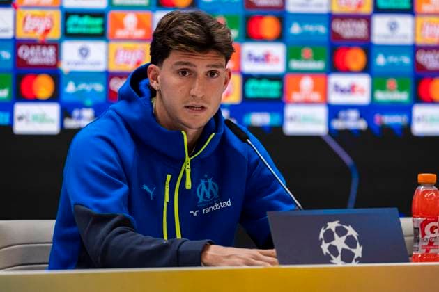 Olympique de Marseille press conference, PK, Pressekonferenz - UEFA Champions League 2025 26 League Phase MD1 Leonardo Balerdi of Olympique de Marseille speaks in the press room during the Training Session and Press Conference ahead of the UEFA Champions League 2024 25 match against Real Madrid CF at Estadio Santiago Bernabeu on September 15, 2025 in Madrid, Spain. Madrid Estadio Santiago Bernabeu Madrid Spain Copyright: xAlbertoxGardinx AGardin_20250915_Foot_Cha_OlyMar_Pc_0343
