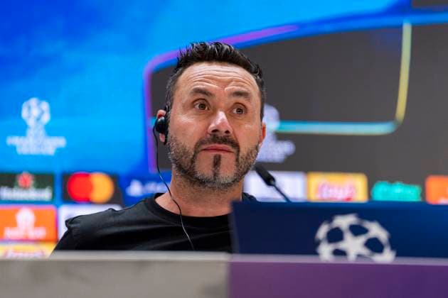 Olympique de Marseille press conference, PK, Pressekonferenz - UEFA Champions League 2025 26 League Phase MD1 Roberto De Zerbi, Head Coach of Olympique de Marseille, is seen in the press room during the Training Session and Press Conference ahead of the UEFA Champions League 2024 25 match against Real Madrid CF at Estadio Santiago Bernabeu on September 15, 2025 in Madrid, Spain. Madrid Estadio Santiago Bernabeu Madrid Spain Copyright: xAlbertoxGardinx AGardin_20250915_Foot_Cha_OlyMar_Pc_0358