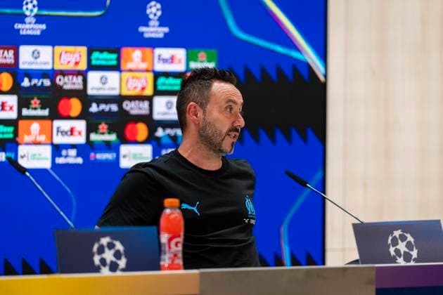 Olympique de Marseille press conference, PK, Pressekonferenz - UEFA Champions League 2025 26 League Phase MD1 Roberto De Zerbi, Head Coach of Olympique de Marseille, speaks in the press room during the Training Session and Press Conference ahead of the UEFA Champions League 2024 25 match against Real Madrid CF at Estadio Santiago Bernabeu on September 15, 2025 in Madrid, Spain. Madrid Estadio Santiago Bernabeu Madrid Spain Copyright: xAlbertoxGardinx AGardin_20250915_Foot_Cha_OlyMar_Pc_0376