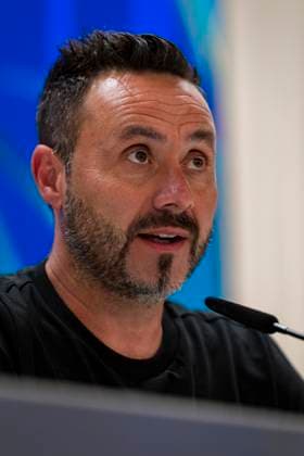 Olympique de Marseille press conference, PK, Pressekonferenz - UEFA Champions League 2025 26 League Phase MD1 Roberto De Zerbi, Head Coach of Olympique de Marseille, speaks in the press room during the Training Session and Press Conference ahead of the UEFA Champions League 2024 25 match against Real Madrid CF at Estadio Santiago Bernabeu on September 15, 2025 in Madrid, Spain. Madrid Estadio Santiago Bernabeu Madrid Spain Copyright: xAlbertoxGardinx AGardin_20250915_Foot_Cha_OlyMar_Pc_0379