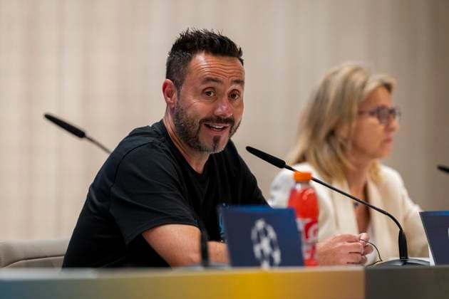Olympique de Marseille press conference, PK, Pressekonferenz - UEFA Champions League 2025 26 League Phase MD1 Roberto De Zerbi, Head Coach of Olympique de Marseille, speaks in the press room during the Training Session and Press Conference ahead of the UEFA Champions League 2024 25 match against Real Madrid CF at Estadio Santiago Bernabeu on September 15, 2025 in Madrid, Spain. Madrid Estadio Santiago Bernabeu Madrid Spain Copyright: xAlbertoxGardinx AGardin_20250915_Foot_Cha_OlyMar_Pc_0381