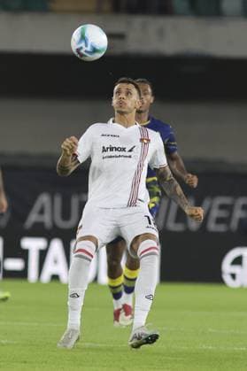 CALCIO - Serie A - Hellas Verona FC vs US Cremonese Michele Collocolo of US Cremonese play the ball during Hellas Verona FC vs US Cremonese, 3Â° Serie A Enilive 2025-26 game at Marcantonio Bentegodi stadium in Verona (VR), Italy, on September 15, 2025. Verona Italy  Copyright: xIPAxSport ABACAx