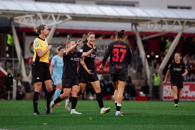 15 09 25, Women, Football, Google Pixel Womens Bundesliga, Season 2025 2026, Bayer 04 Leverkusen 1 FC Union Berlin, Matchday 2 Bayer 04 Leverkusen Celebrating the goal for 3 1 by Carlotta Wamser 37 Bayer 04 Leverkusen Leverkusen Ulrich Haberland Stadion NRW Germany