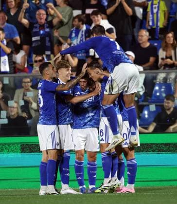September 15, 2025, Como, COMO: Como™s Nico Paz jubilees with his teammates after scoring goal of 1 to 0n during the Italian serie A soccer match between Como and Genoa at Giuseppe Sinigaglia stadium in Como, 15 September 2025..ANSA MATTEO BAZZI. Serie A - Como Vs Bologna  - ZUMAa110 20250915_zaf_a110_023 Copyright: xMatteoxBazzix