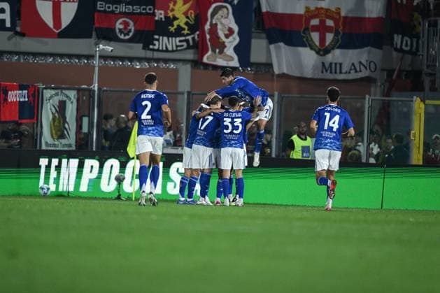 Nico Paz of Calcio Como celebrating after a goal during the Italian Serie A football match between Calcio Como and Genoa CFC on 15 of September 2025 at the Giuseppe Senigallia stadium in Como, Italy  Copyright: xTizianoxBallabio IPAxSportx xipa-agency.netx xx IPA_64911172 IPA_Agency_IPA64911172
