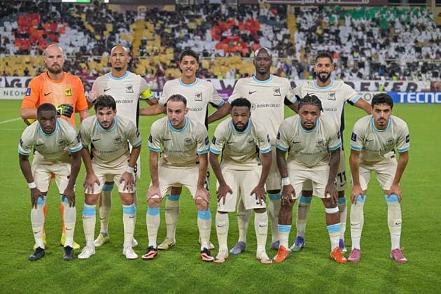 Al-Ittihad v Al-Wehda - AFC Champions League ABU DHABI, UNITED ARAB EMIRATES - SEPTEMBER 15: Players of Al-Ittihad pose for a team photo ahead of the Asian Champions League (AFC) match between Al-Ittihad and Al-Wehda at the Al Nahyan Stadium in Abu Dhabi, United Arab Emirates, on September 15, 2025. Waleed Zein Anadolu Abu Dhabi United Arab Emirates. Editorial use only. Please get in touch for any other usage.  Copyright: x2025xAnadoluxWaleedxZeinx