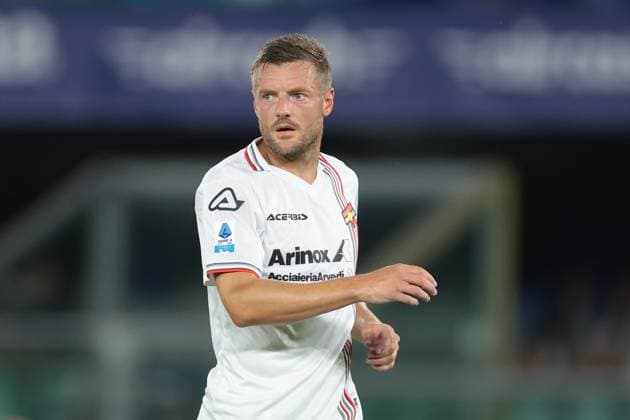 Verona, Italy, 15th September 2025. Jamie Vardy of US Cremonese looks on during the Hellas Verona vs US Cremonese Serie A match at Marc Antonio Bentegodi, Verona. Picture credit should read: Jonathan Moscrop Sportimage EDITORIAL USE ONLY. No use with unauthorised audio, video, data, fixture lists, club league logos or live services. Online in-match use limited to 120 images, no video emulation. No use in betting, games or single club league player publications. SPI_049_JM_HELLAS_CREMONESE_ SPI-4121-0049