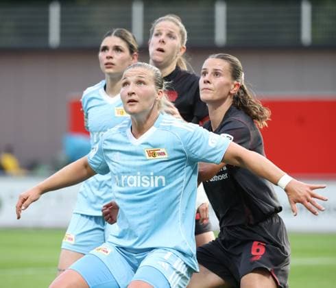 V l Eileen Campbell FCU , Dina Orschmann FCU , Lilla Turanyi B04 and Katharina Piljic B04 , Leverkusen, Germany 15 09 2025, Womens Bundesliga, Matchday 2, Bayer 04 Leverkusen 1 FC Union Berlin