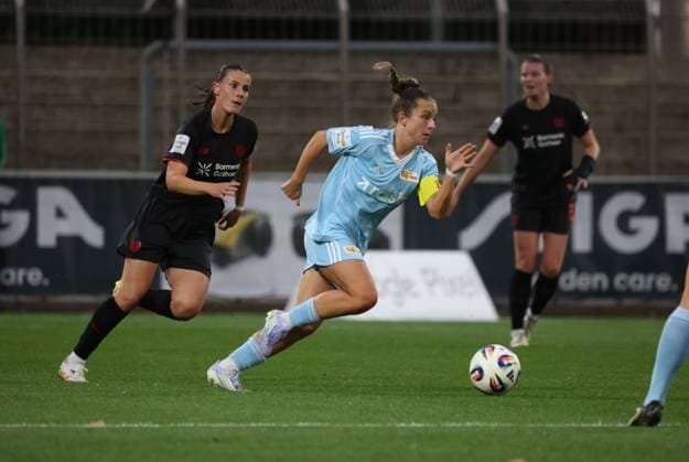Katharina Piljic B04, L and Lisa Heiseler FCU , Leverkusen, Germany 15 09 2025, Frauen Bundesliga, 2 Spieltag, Bayer 04 Leverkusen 1 FC Union Berlin