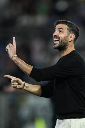 Cesc Fabregas, Head Coach of Calcio Como,react during the Italian Serie A football match between Calcio Como and Genoa CFC on 15 of September 2025 at the Giuseppe Senigallia stadium in Como, Italy  Copyright: xTizianoxBallabio IPAxSportx xipa-agency.netx xx IPA_64912608 IPA_Agency_IPA64912608