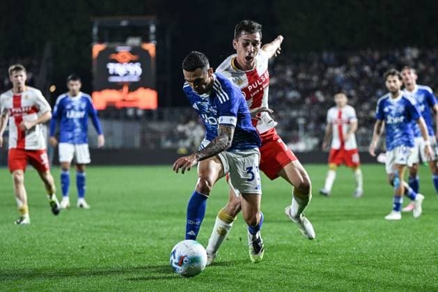 Lucas da Cunha of Calcio Como in action during the Italian Serie A football match between Calcio Como and Genoa CFC on 15 of September 2025 at the Giuseppe Senigallia stadium in Como, Italy  Copyright: xTizianoxBallabio IPAxSportx xipa-agency.netx xx IPA_64912675 IPA_Agency_IPA64912675