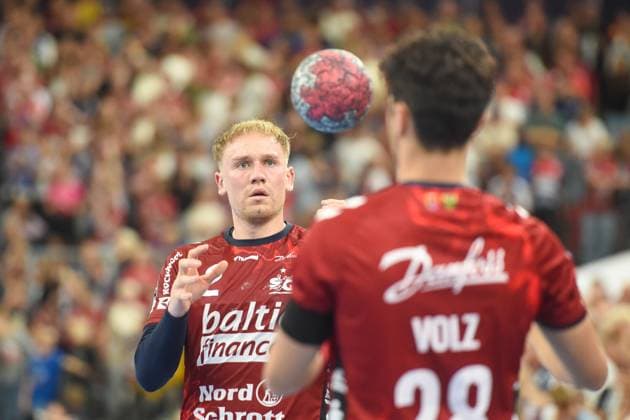 Handball I Men I Season 2025 2026 I Bundesliga I 4 Matchday I SG Flensburg Handewitt TSV Hannover Burgdorf I 15 09 2025 from left Simon Pytlick 2, SG Flensburg Handewitt , Patrick Volz 28, SG Flensburg Handewitt Copyright: xLobeca JanxKirschnerx
