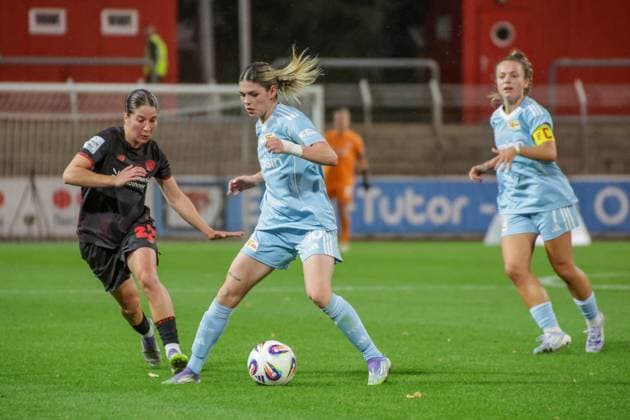 15 09 2025, xgrfx, Soccer Google Pixel Women Bundesliga, Bayer Leverkusen 1 FC Union Berlin v l Ruby Grant Bayer Leverkusen , Eileen Campbell 1 FC Union Berlin DFL DFB REGULATIONS PROHIBIT ANY USE OF PHOTOGRAPHS as IMAGE SEQUENCES and or QUASI VIDEO Leverkusen