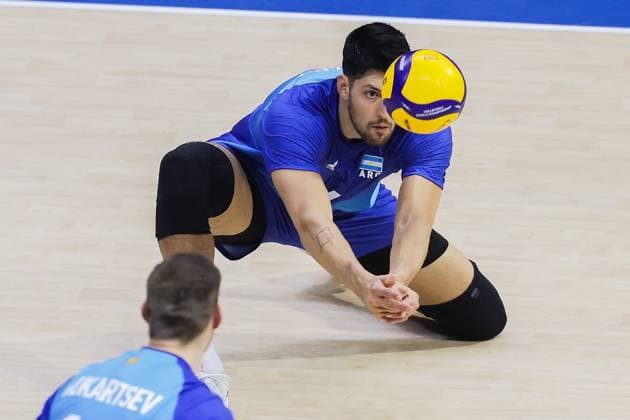 (250916) -- QUEZON CITY, Sept. 16, 2025 -- Joaquin Gallego of Argentina competes during the pool C match between Argentina and South Korea at the FIVB Men s World Championship, WM, Weltmeisterschaft 2025 in Quezon City, the Philippines, on Sept. 16, 2025. ) (SP)THE PHILIPPINES-QUEZON CITY-VOLLEYBALL-FIVB MEN S WORLD CHAMPIONSHIP 2025-ARG VS KOR RouellexUmali 